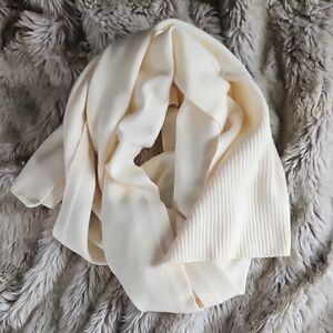 Cream Ribbed Knit Scarf